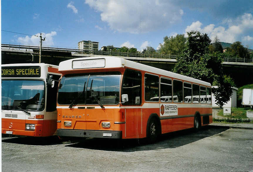 (088'523) - AMSA Chiasso - Nr. 17/TI 145'617 - Saurer/Hess am 2. August 2006 in Balerna, Garage