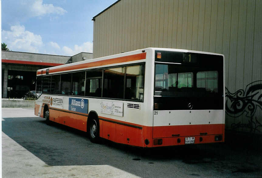 (088'528) - AMSA Chiasso - Nr. 21/TI 199'890 - Mercedes am 2. August 2006 in Balerna, Garage