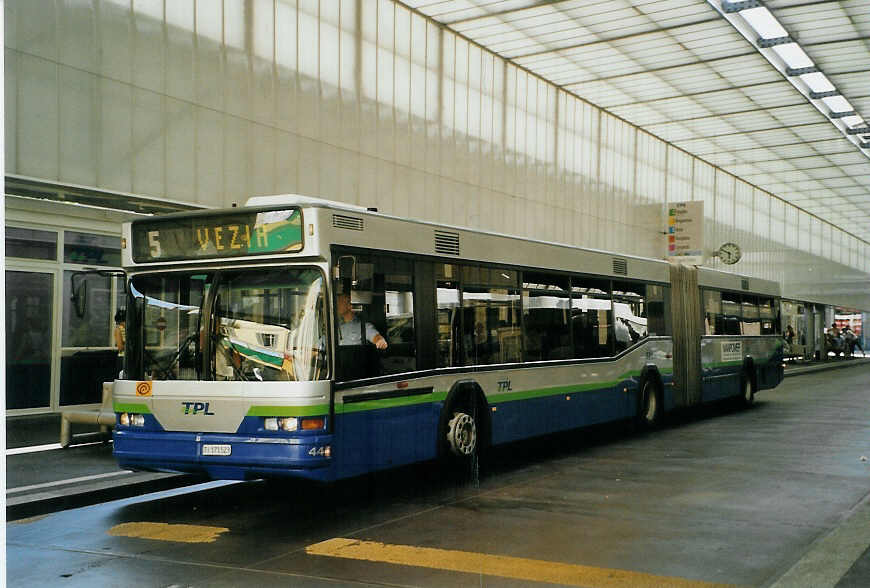 (088'605) - TPL Lugano - Nr. 44/TI 171'523 - Neoplan am 2. August 2006 in Lugano, Centro