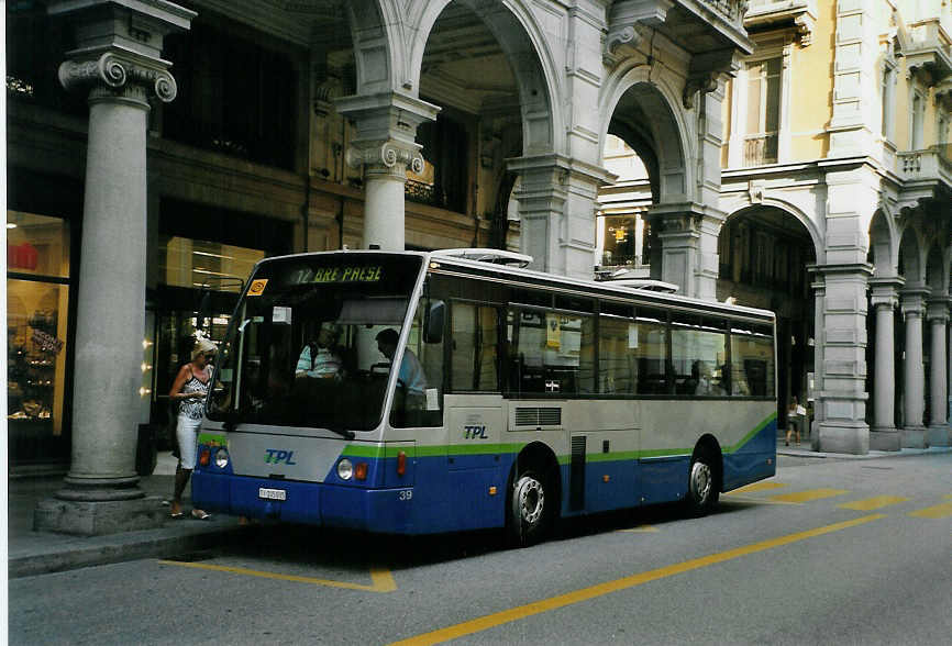 (088'628) - TPL Lugano - Nr. 39/TI 105'035 - Van Hool am 2. August 2006 in Lugano, Via da Posta