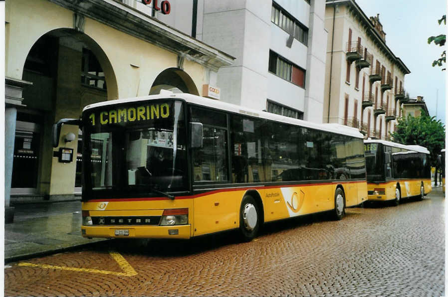 (088'736) - AutoPostale Ticino - TI 215'399 - Setra (ex P 25'854) am 3. August 2006 beim Bahnhof Bellinzona