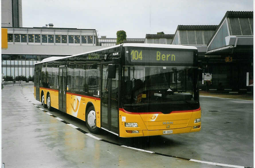 (088'912) - Steiner, Ortschwaben - Nr. 11/BE 26'023 - MAN am 14. August 2006 in Bern, Postautostation