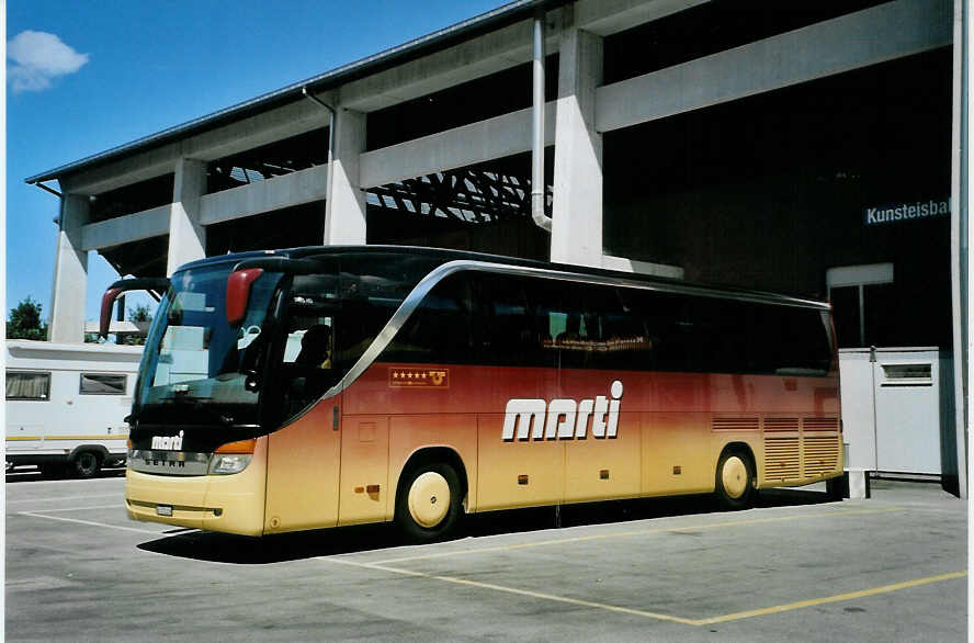 (089'003) - Marti, Kallnach - Nr. 9/BE 572'209 - Setra am 18. August 2006 in Thun, Grabengut