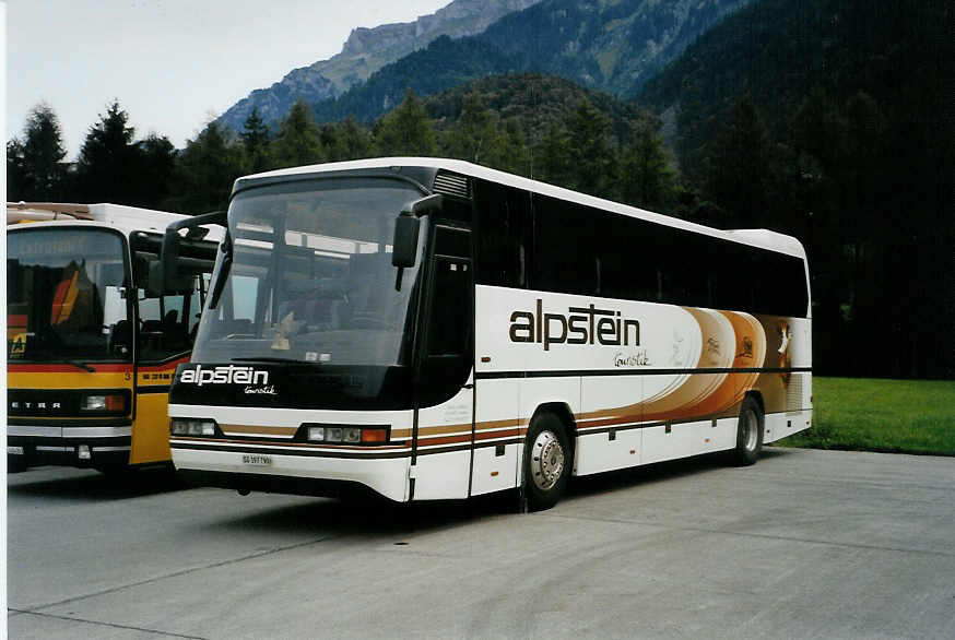 (089'407) - Sutter, Nesslau - SG 197'790 - Neoplan am 2. September 2006 in Interlaken, Flugplatz