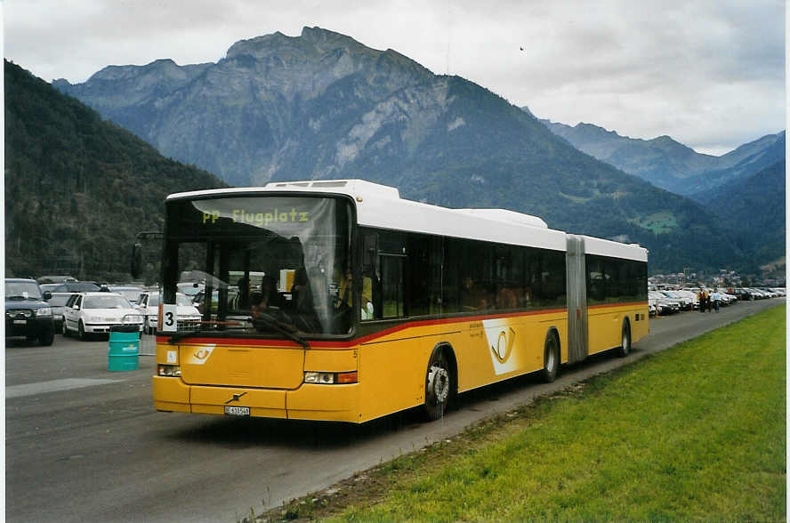 (089'600) - Schmocker, Stechelberg (PostAuto Bern) - Nr. 5/BE 610'548 - Volvo/Hess (ex P 27'729) am 3. September 2006 in Interlaken, Flugplatz