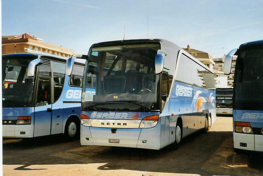 (089'936) - Aus der Schweiz: Gerber, Roggwil - Nr. 4/BE 218'846 - Setra am 7. Oktober 2006 in St. Susanna, Parkplatz