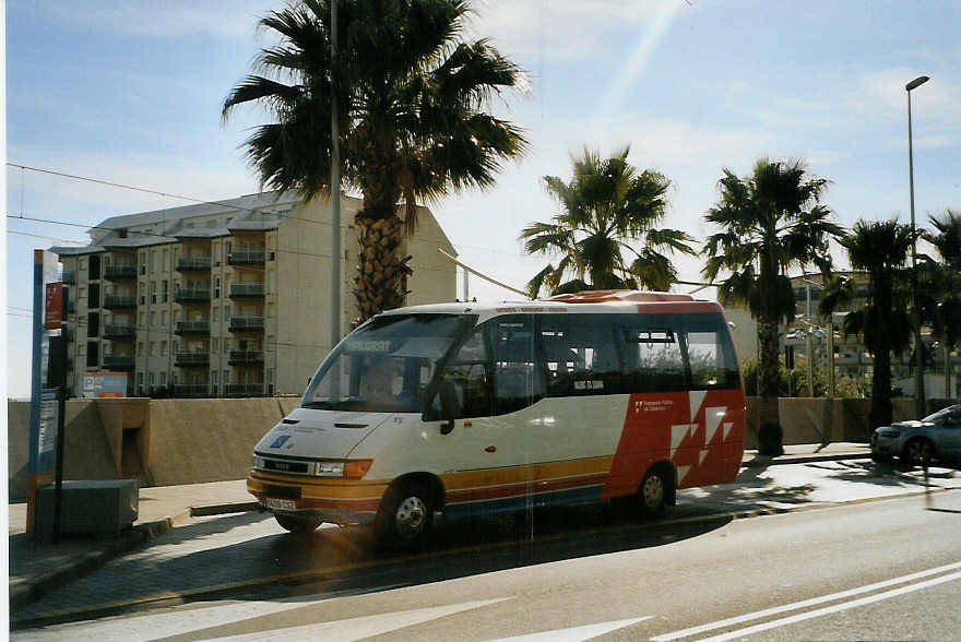 (090'015) - TPC Catalunya - Nr. 15/1409 CSZ - Iveco am 7. Oktober 2006 beim Bahnhof St. Susanna