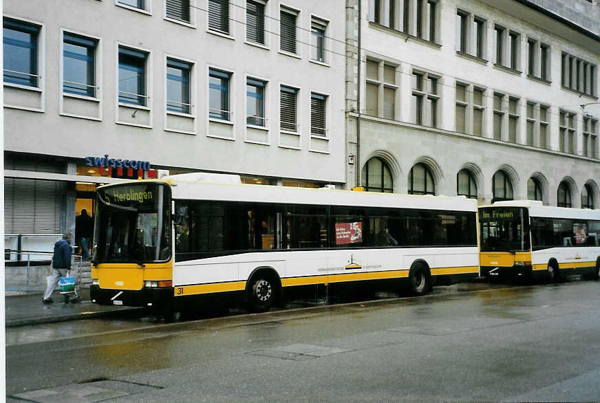 (090'534) - VBSH Schaffhausen - Nr. 31/SH 38'031 - Volvo/Hess am 11. November 2006 beim Bahnhof Schaffhausen