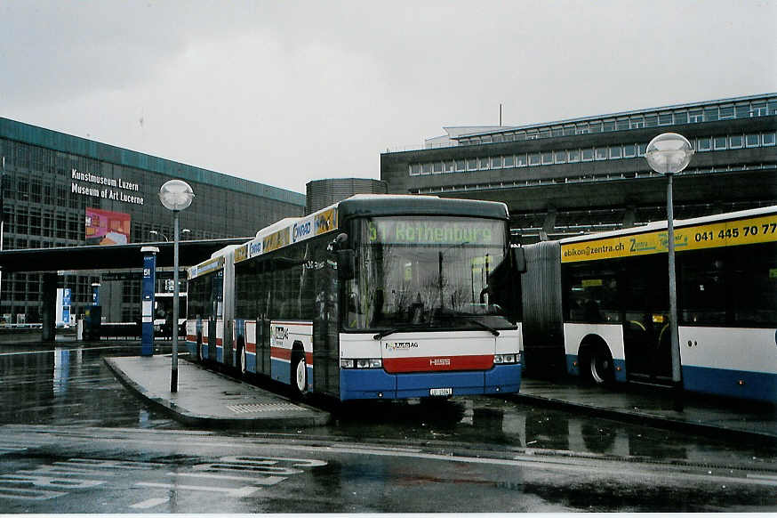 (091'227) - AAGR Rothenburg - Nr. 28/LU 15'041 - Scania/Hess am 1. Januar 2007 beim Bahnhof Luzern