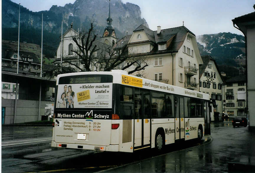 (091'325) - AAGS Schwyz - Nr. 20/SZ 10'120 - Mercedes/Hess am 1. Januar 2007 in Schwyz, Postplatz