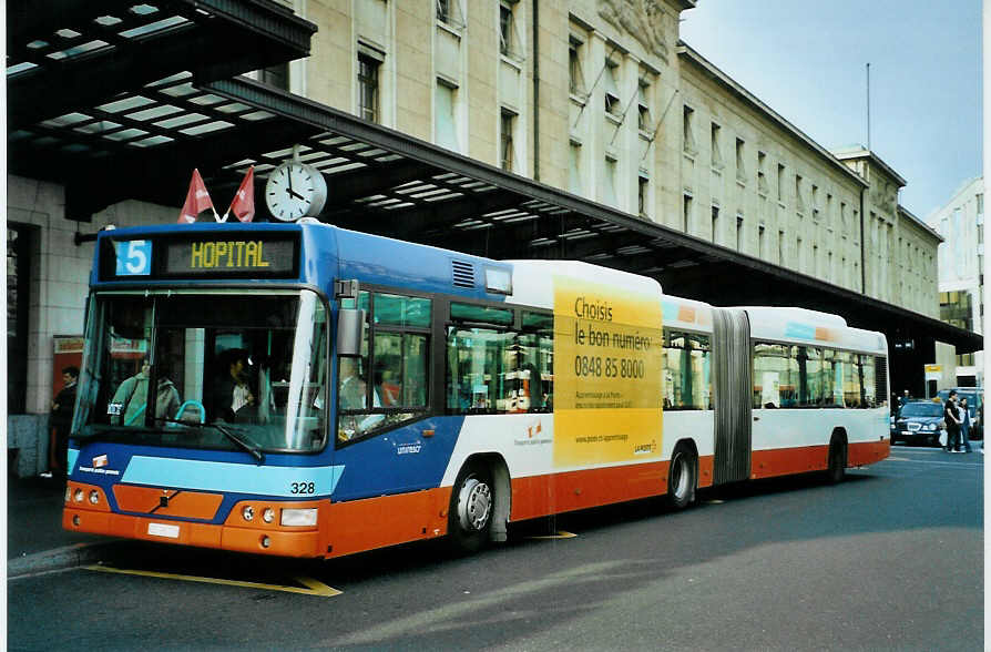 (092'920) - TPG Genve - Nr. 328/GE 96'711 - Volvo am 17. Mrz 2007 beim Bahnhof Genve