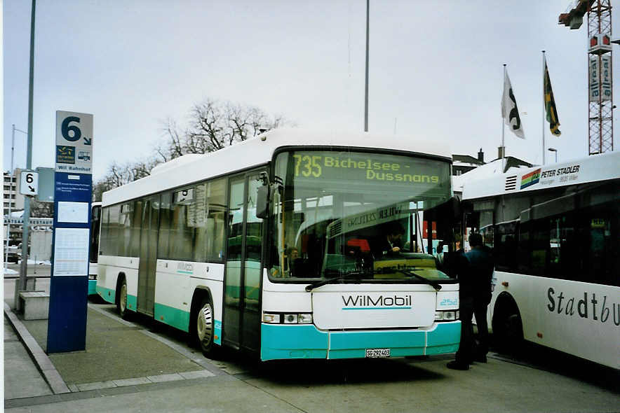 (093'130) - WilMobil, Wil - Nr. 252/SG 292'403 - Volvo/Hess (ex BOS Wil Nr. 23) am 22. Mrz 2007 beim Bahnhof Wil