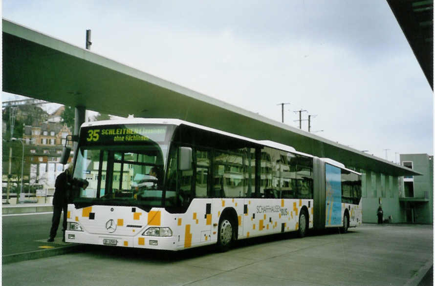 (093'231) - SB Schaffhausen - Nr. 1/SH 12'501 - Mercedes am 22. Mrz 2007 beim Bahnhof Schaffhausen