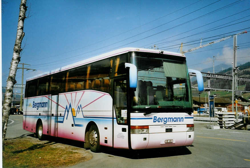 (093'529) - Bergmann, Adelboden - BE 690 - Van Hool am 5. April 2007 beim Bahnhof Frutigen