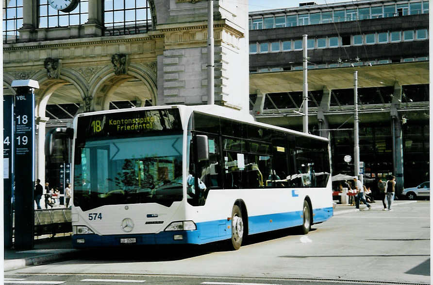 (093'927) - VBL Luzern - Nr. 574/LU 15'060 - Mercedes am 13. April 2007 beim Bahnhof Luzern