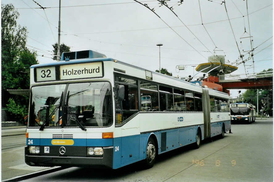 (094'708) - VBZ Zrich - Nr. 24 - Mercedes Gelenktrolleybus am 26. Mai 2007 in Zrich, Bucheggplatz