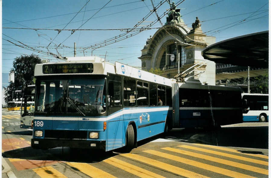 (096'231) - VBL Luzern - Nr. 189 - NAW/Hess Gelenktrolleybus am 15. Juli 2007 beim Bahnhof Luzern