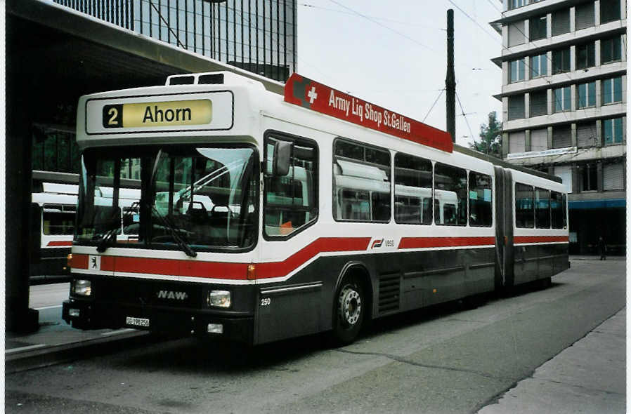 (096'411) - VBSG St. Gallen - Nr. 250/SG 198'250 - NAW/Hess am 21. Juli 2007 beim Bahnhof St. Gallen