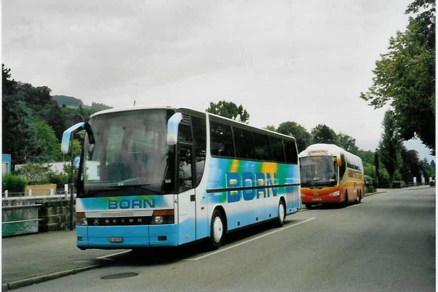 (098'212) - Born, Olten - Nr. 4/SO 105'752 - Setra am 27. August 2007 bei der Schifflndte Thun 