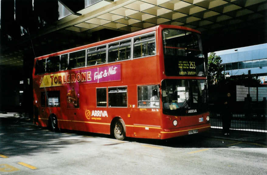 (099'020) - ARRIVA - Nr. DLA 96/T 296 FGN - DAF am 25. September 2007 in London, Euston