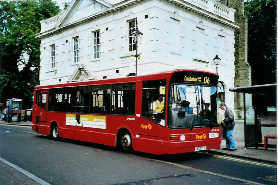 (099'115) - First - Nr. DML 41'720/W 133 VLO - Dennis am 25. September 2007 in London, Hackney