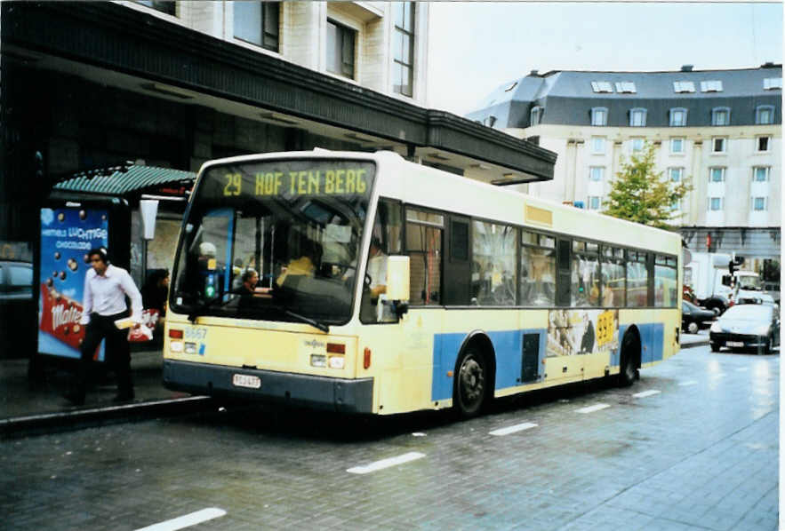 (099'231) - STIB Bruxelles - Nr. 8667/FCJ-477 - Van Hool am 26. September 2007 in Bruxelles, Centraal