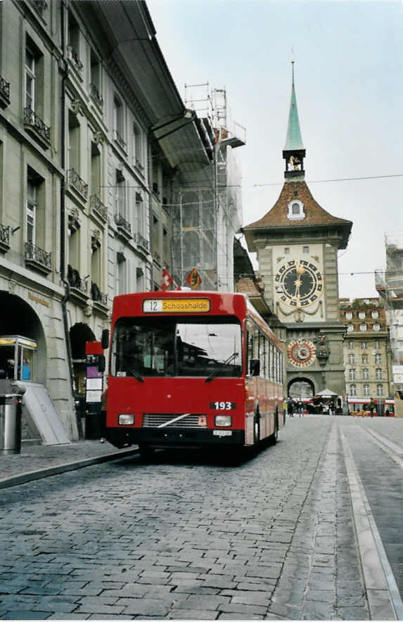 (099'425) - Bernmobil, Bern - Nr. 193/BE 451'193 - Volvo/Gangloff am 30. September 2007 in Bern, Zytglogge