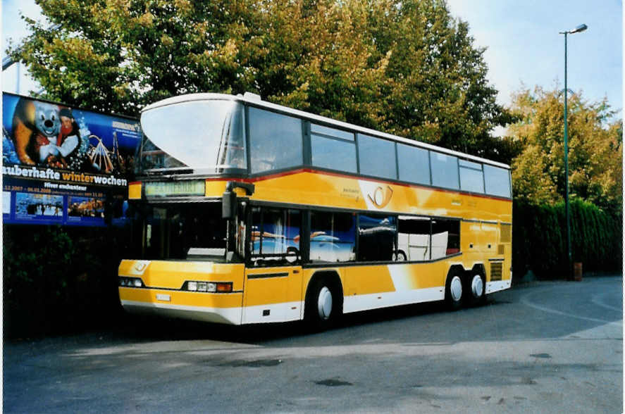 (099'601) - Aus der Schweiz: AVG Meiringen - Nr. 71/BE 412'071 - Neoplan (ex P 27'813) am 2. Oktober 2007 in Rust, Europapark