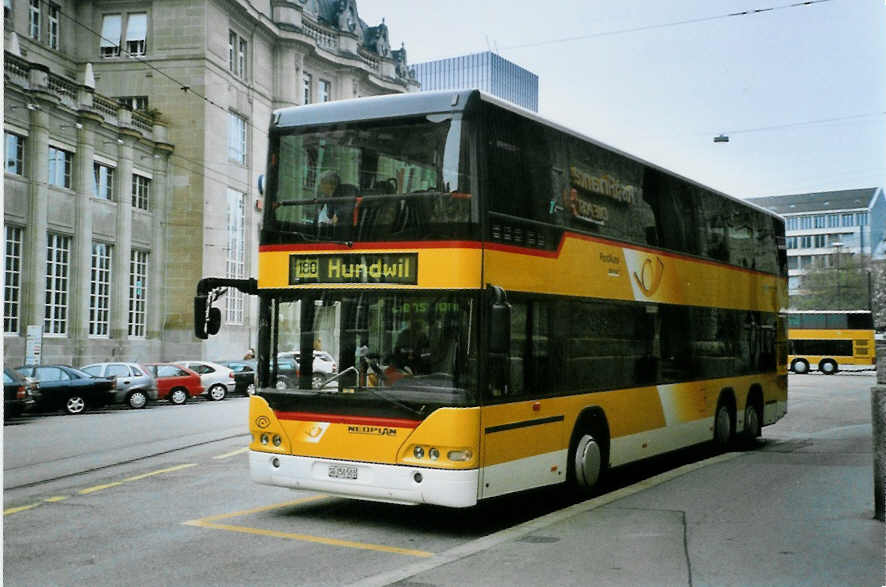 (100'322) - Casutt, Gossau - SG 250'503 - Neoplan am 14. Oktober 2007 beim Bahnhof St. Gallen