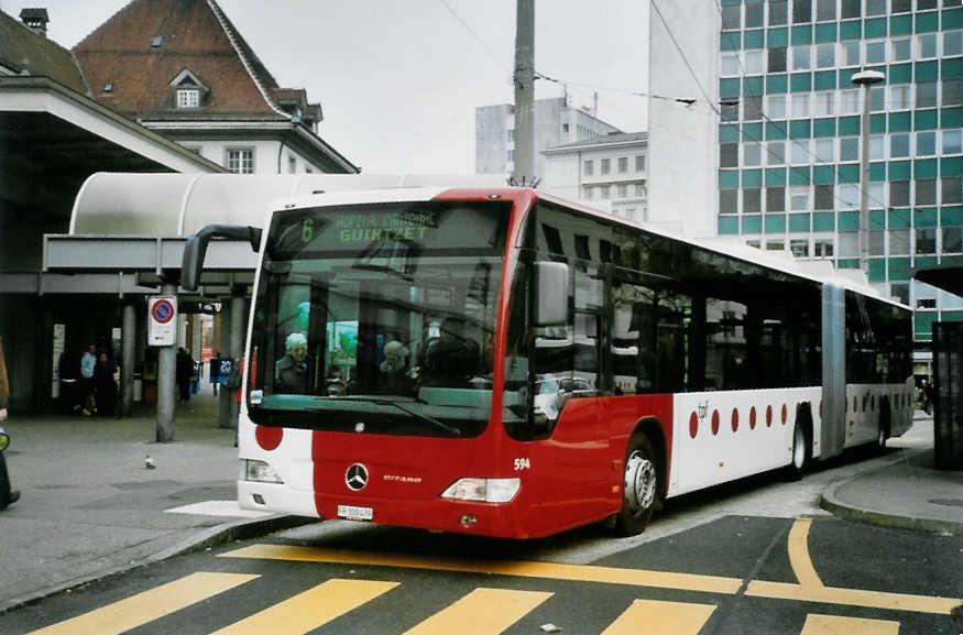 (100'520) - TPF Fribourg - Nr. 594/FR 300'439 - Mercedes am 27. Oktober 2007 beim Bahnhof Fribourg