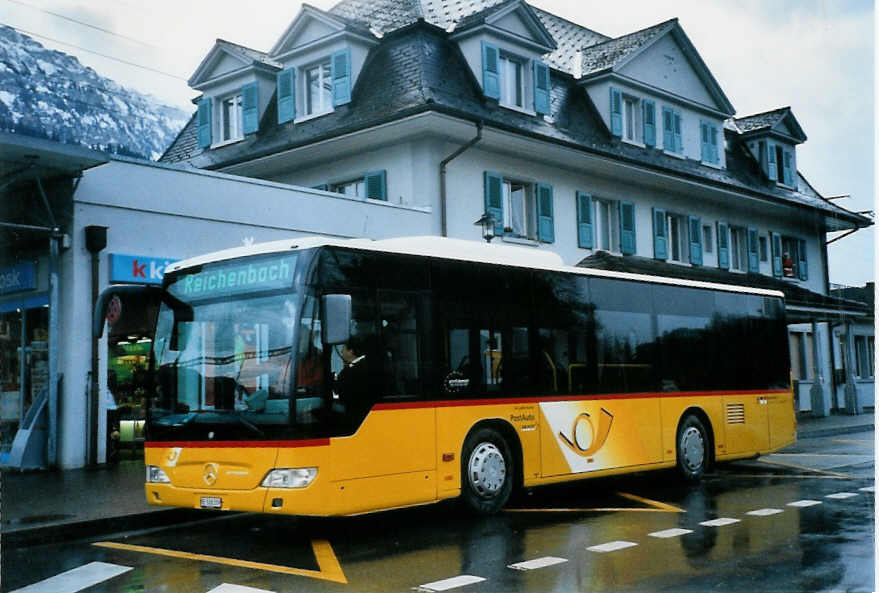 (101'708) - Portenier, Adelboden - Nr. 9/BE 508'209 - Mercedes am 9. Dezember 2007 beim Bahnhof Frutigen