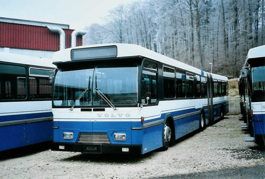 (102'116) - TPF Fribourg - Nr. 110 - Volvo/Hess (ex Nr. 572; ex TF Fribourg Nr. 172) am 22. Dezember 2007 in Safnern, BTR