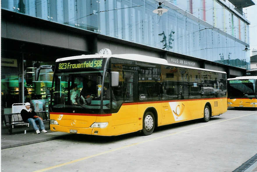 (102'327) - PostAuto Ostschweiz - Nr. 15/TG 158'215 - Mercedes am 23. Dezember 2007 beim Bahnhof Frauenfeld