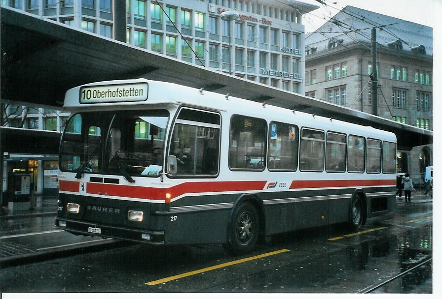 (103'330) - VBSG St. Gallen - Nr. 217/SG 141'217 - Saurer/Hess am 7. Januar 2008 beim Bahnhof St. Gallen