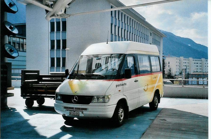 (105'002) - PostAuto Graubnden - GR 102'404 - Mercedes (ex P 21'071) am 9. Mrz 2008 in Chur, Postautostation