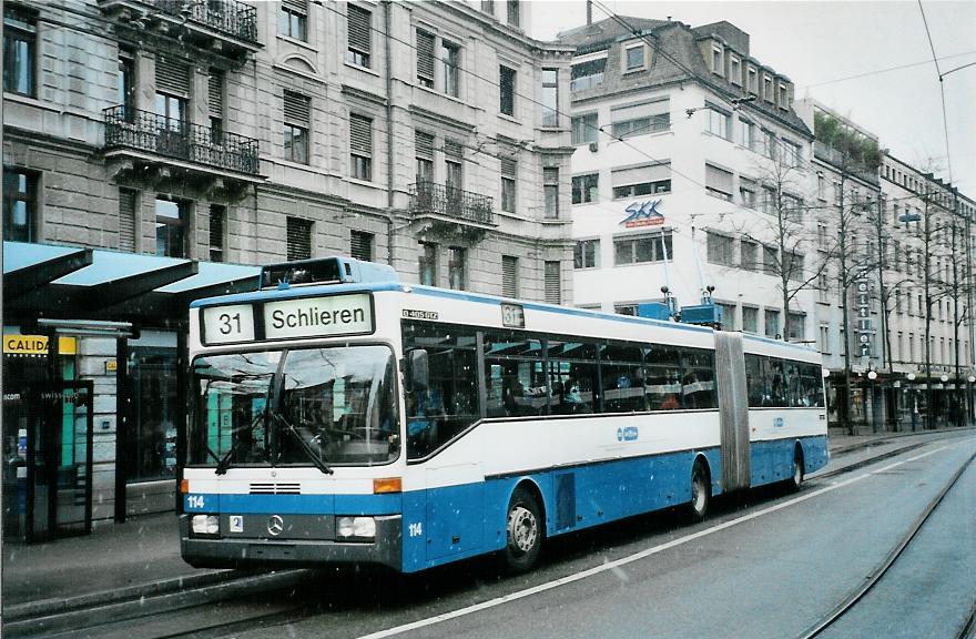 (105'733) - VBZ Zrich - Nr. 114 - Mercedes Gelenktrolleybus am 23. Mrz 2008 in Zrich, Lwenplatz