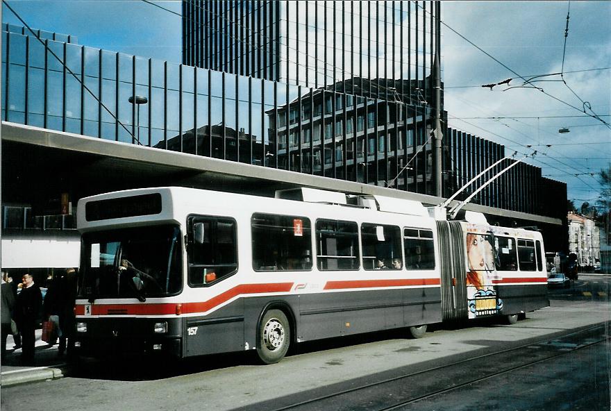 (105'830) - VBSG St. Gallen - Nr. 157 - NAW/Hess Gelenktrolleybus am 29. Mrz 2008 beim Bahnhof St. Gallen