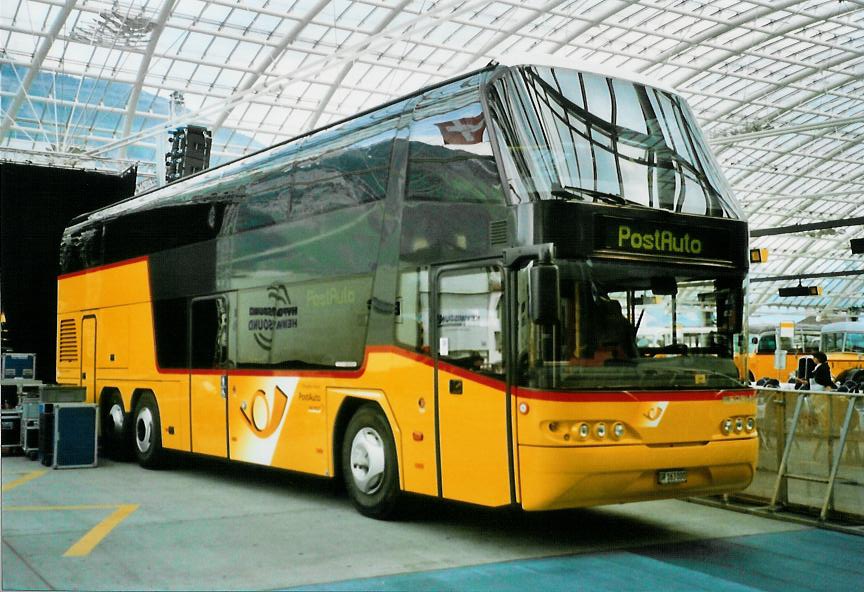 (107'209) - PostAuto Graubnden - GR 163'000 - Neoplan am 24. Mai 2008 in Chur, Postautostation