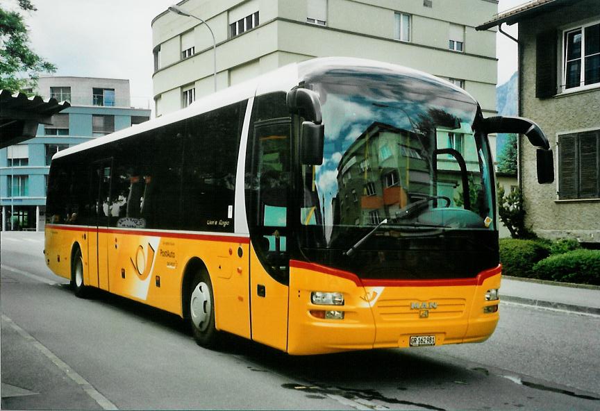 (107'415) - PostAuto Graubnden - GR 162'981 - MAN am 24. Mai 2008 in Chur, Postautostation (prov. Haltestelle)