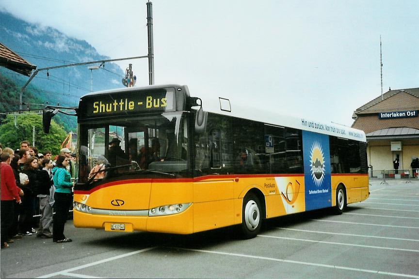 (107'902) - PostAuto Bern - BE 610'540 - Solaris am 15. Juni 2008 beim Bahnhof Interlaken Ost