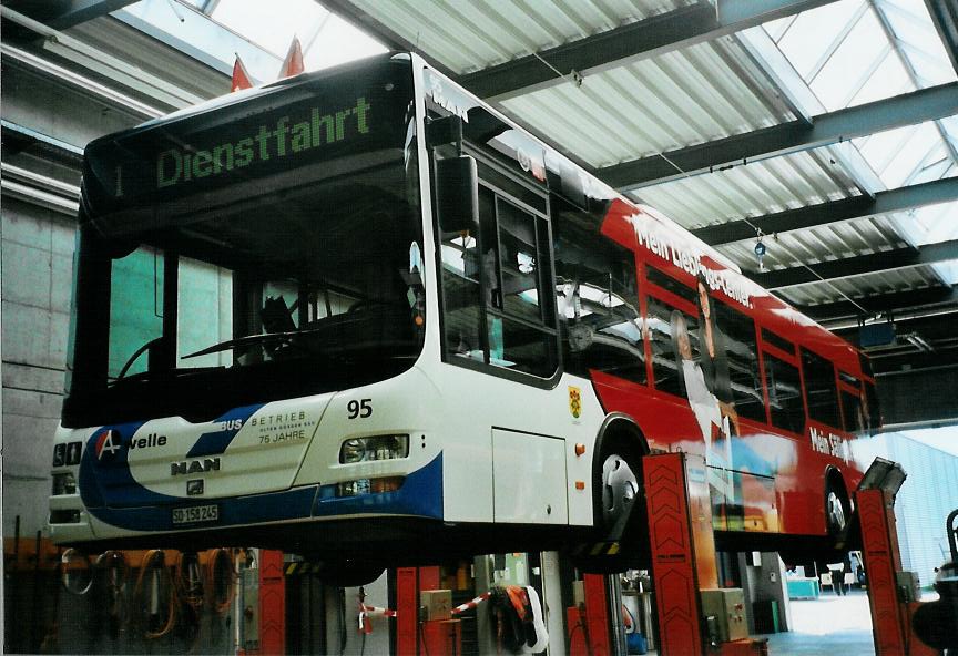 (108'131) - BOGG Wangen b.O. - Nr. 95/SO 158'245 - MAN am 21. Juni 2008 in Wangen, Garage