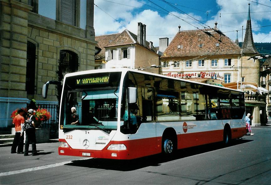 (109'913) - VR La Chaux-de-Fonds - Nr. 232/NE 20'232 - Mercedes am 2. August 2008 in Neuchtel, Place Pury