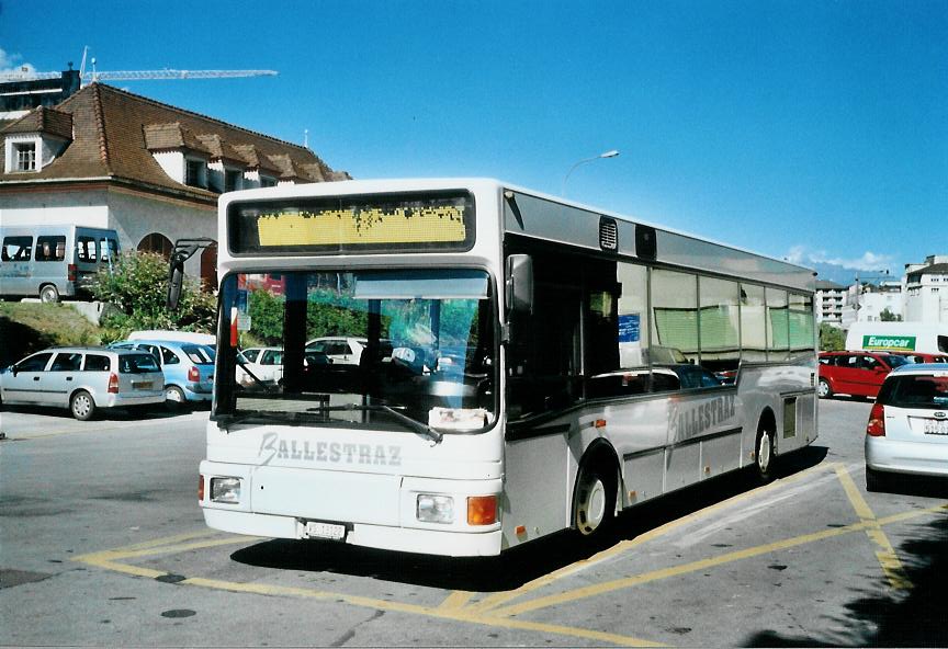 (110'025) - Ballestraz, Grne - VS 13'122 - MAN/Hess (ex BGU Grenchen Nr. 2) am 3. August 2008 beim Bahnhof Sion