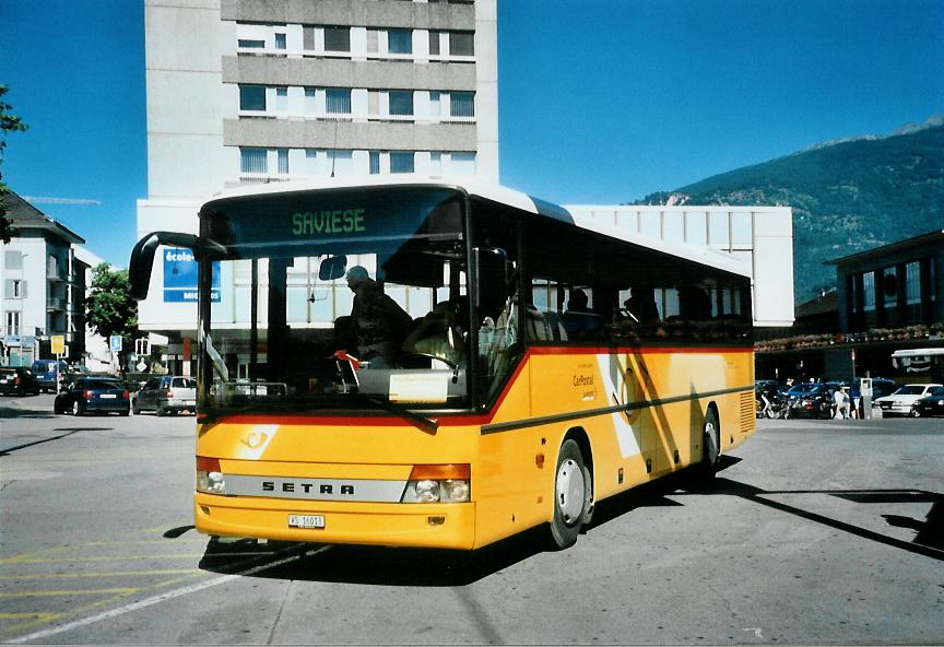 (110'030) - Dubuis, Savise - VS 16'013 - Setra am 3. August 2008 beim Bahnhof Sion