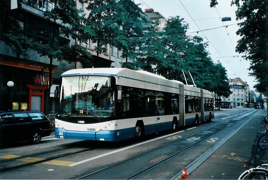 (110'212) - VBZ Zrich - Nr. 63 - Hess/Hess Doppelgelenktrolleybus am 16. August 2008 in Zrich, Lwenstrasse