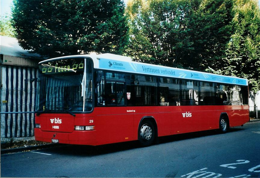 (111'416) - Busland, Burgdorf - Nr. 29/BE 541'755 - Volvo/Hess (ex AAGK Koppigen Nr. 9) am 11. Oktober 2008 beim Bahnhof Burgdorf