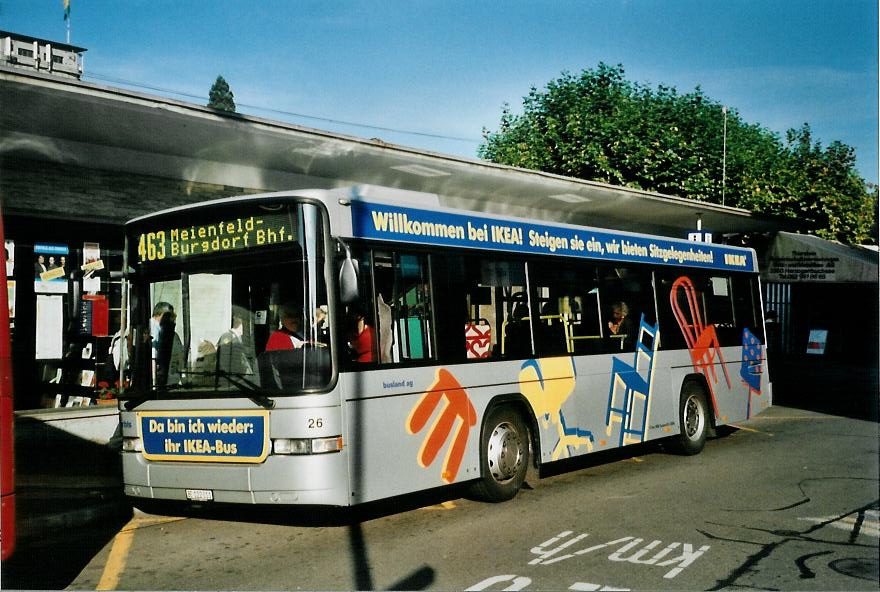 (111'424) - Busland, Burgdorf - Nr. 26/BE 122'011 - Scania/Hess am 11. Oktober 2008 beim Bahnhof Bugdorf