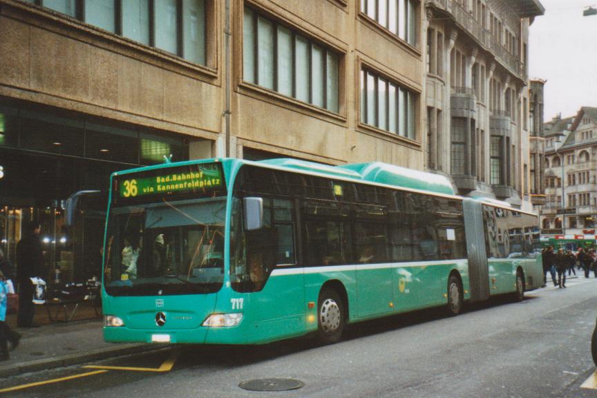 (112'317) - BVB Basel - Nr. 717/BS 6676 - Mercedes am 6. Dezember 2008 in Basel, Schifflnde