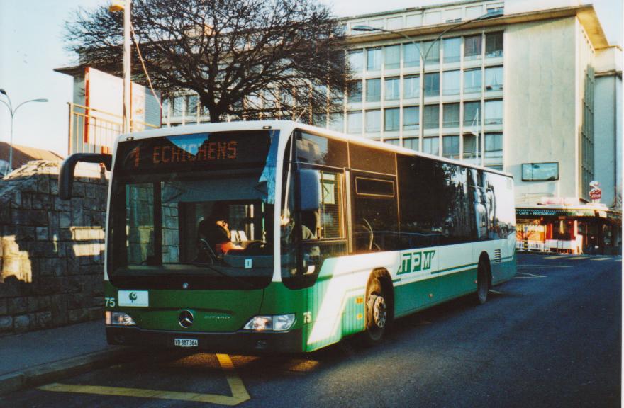 (113'220) - TPM Morges - Nr. 75/VD 387'364 - Mercedes am 22. Dezember 2008 beim Bahnhof Morges