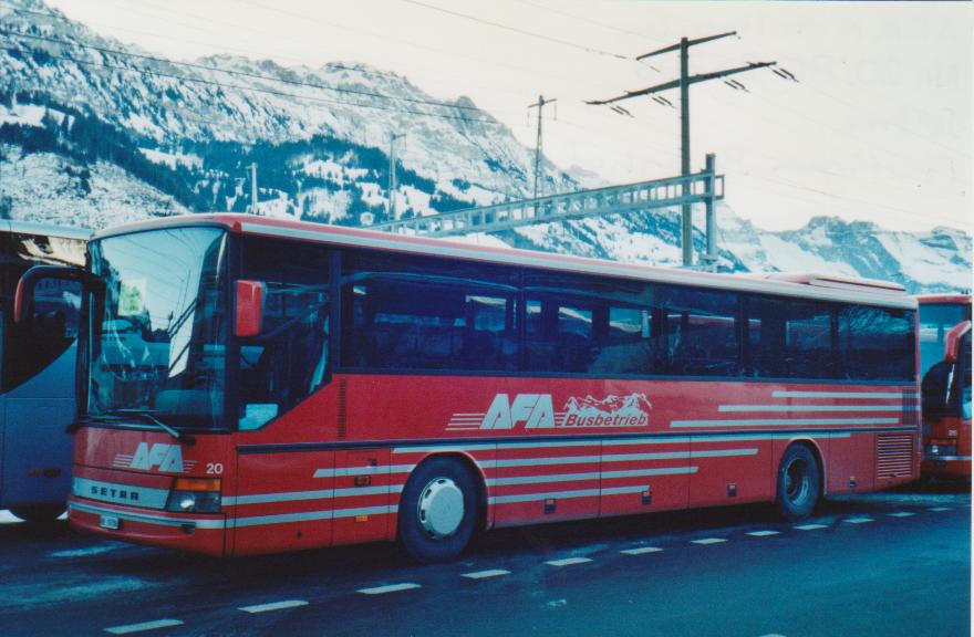 (113'632) - AFA Adelboden - Nr. 20/BE 26'706 - Setra (ex Nr. 6) am 11. Januar 2009 beim Bahnhof Frutigen